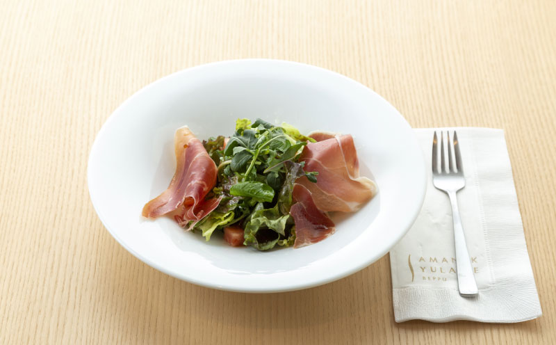 Parma Ham and Arugula Salad1,200 yen (tax included)